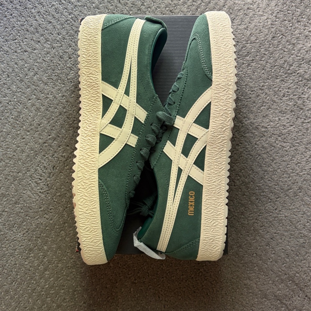NWT Onitsuka Tiger Mexico 66 Delegation Sneakers (Japan Exclusive Color)